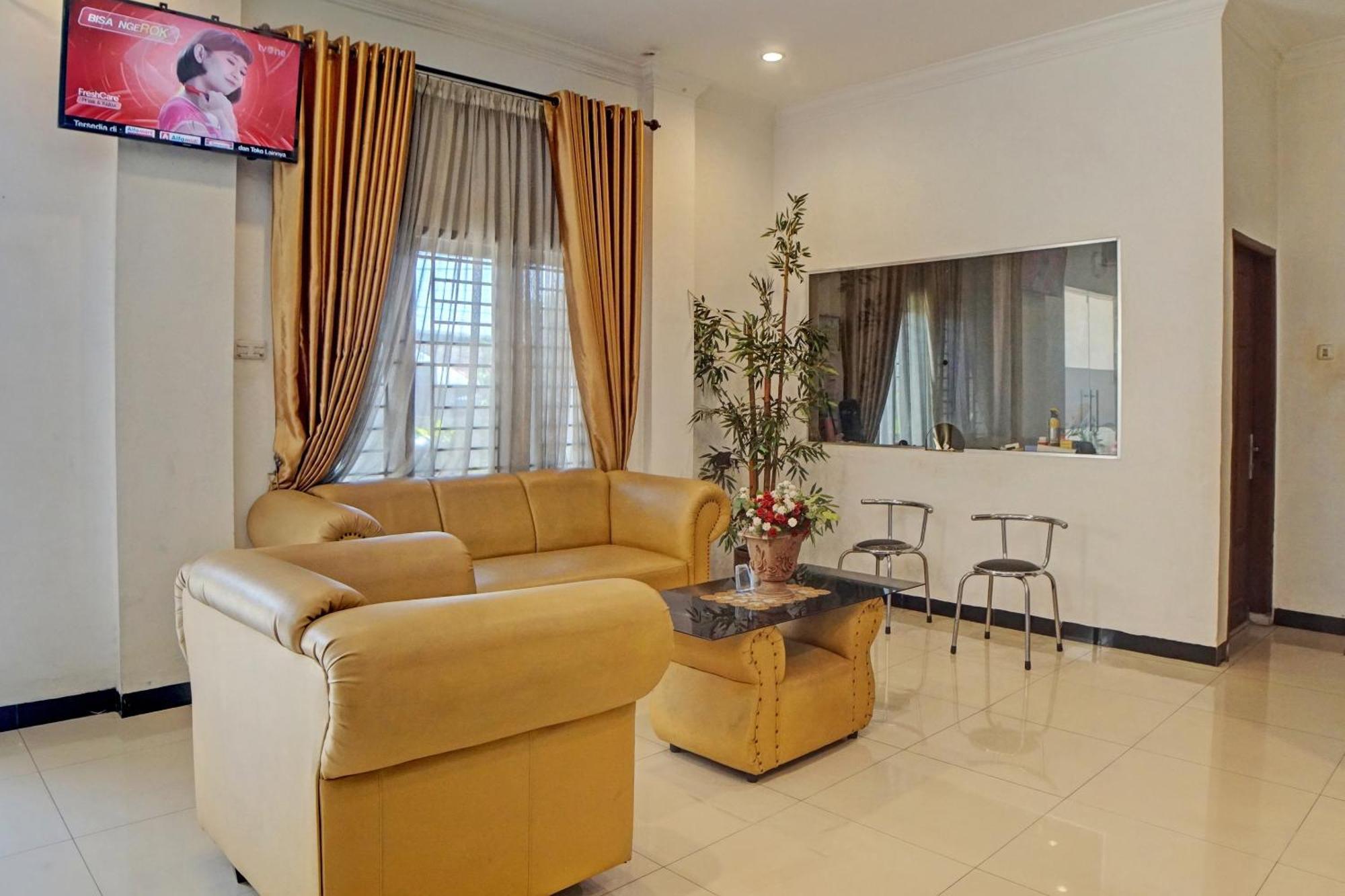 Oyo 92638 Jr Residence Syariah Medan Exterior foto